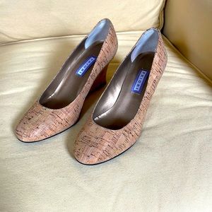 Priori beige cork style wedge size 7